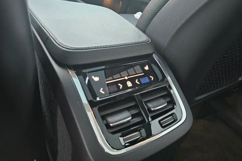 Volvo XC90 din 2021 cu 111.000 km - oferta VOL128452 - foto 5