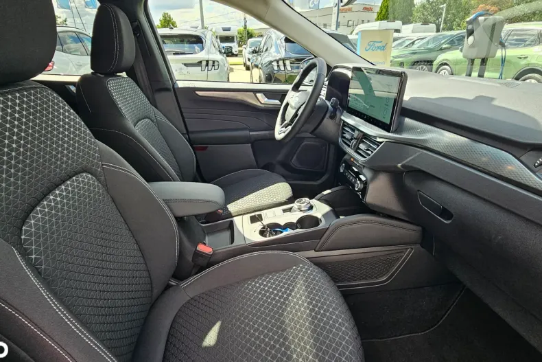 Ford Kuga din 2025 cu 1 km - oferta FOR128454 - foto 9