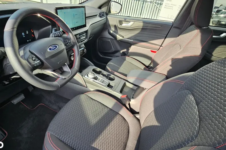 Ford Kuga din 2024 cu 1 km - oferta FOR128471 - foto 7