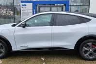 Ford Mustang Mach-E din 2023 cu 5.000 km - oferta FOR128481 - foto 2