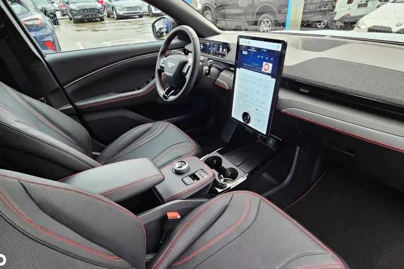 Ford Mustang Mach-E din 2023 cu 5.000 km - oferta FOR128481 - foto 10