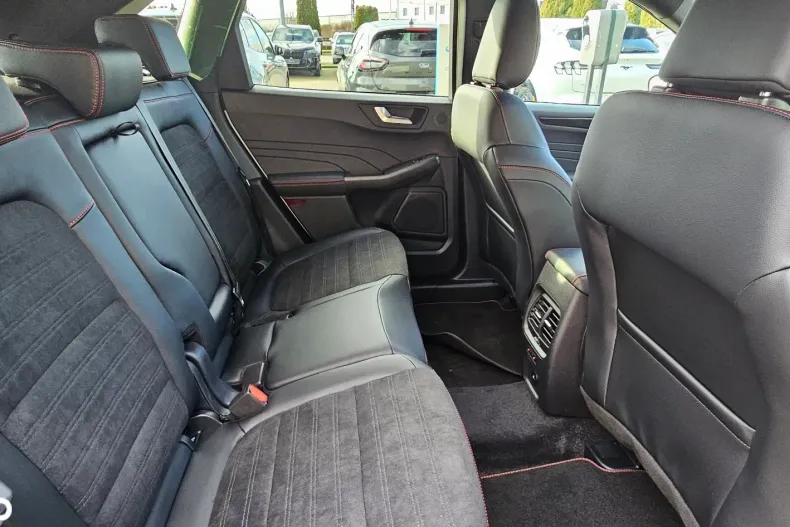 Ford Kuga din 2023 cu 1 km - oferta FOR128482 - foto 11