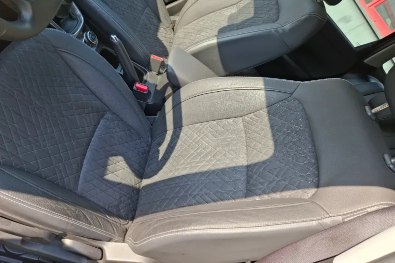 Suzuki Vitara din 2024 cu 18.599 km - oferta SUZ128494 - foto 9