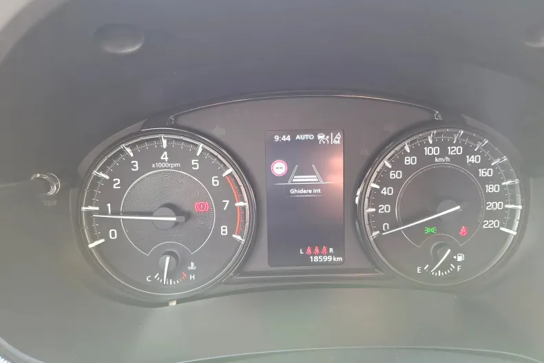 Suzuki Vitara din 2024 cu 18.599 km - oferta SUZ128494 - foto 16