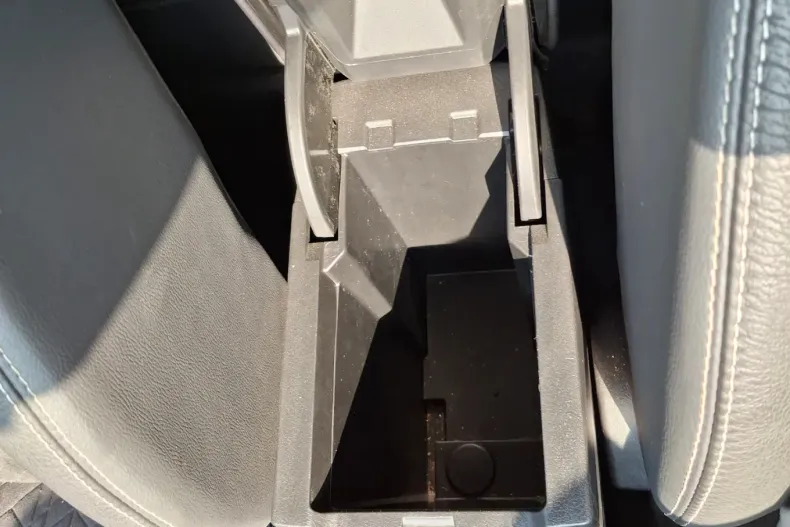 Suzuki Vitara din 2024 cu 18.599 km - oferta SUZ128494 - foto 21