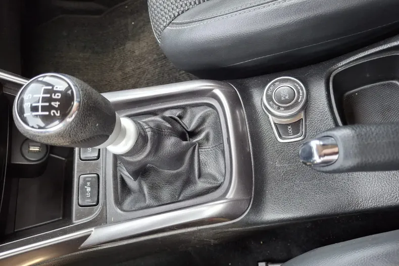 Suzuki SX4 din 2023 cu 145.061 km - oferta SUZ128497 - foto 24