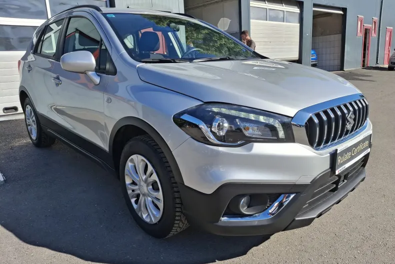 Suzuki SX4 din 2020 cu 71.782 km - oferta SUZ128502 - foto 2