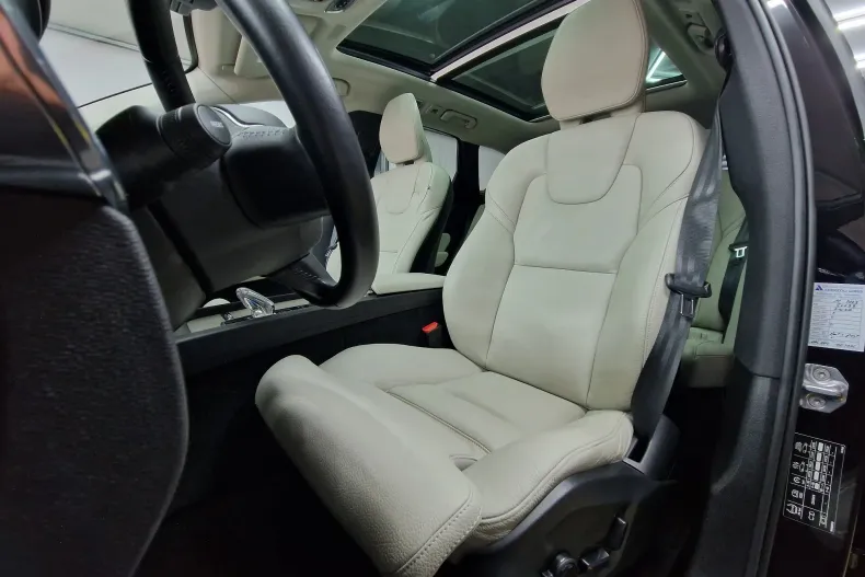 Volvo XC60 din 2020 cu 103.176 km - oferta VOL128518 - foto 9