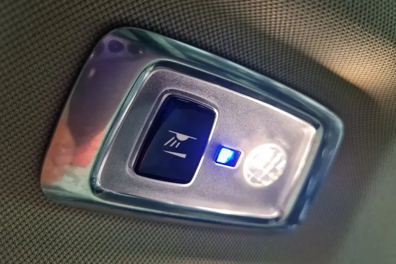 Volvo XC60 din 2020 cu 103.176 km - oferta VOL128518 - foto 31