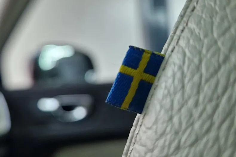 Volvo XC60 din 2020 cu 103.176 km - oferta VOL128518 - foto 32