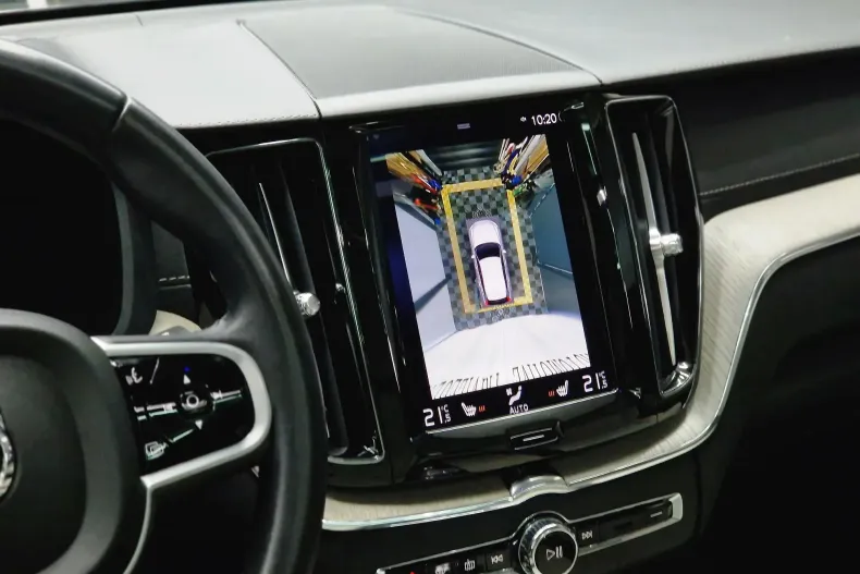 Volvo XC60 din 2020 cu 103.176 km - oferta VOL128518 - foto 36