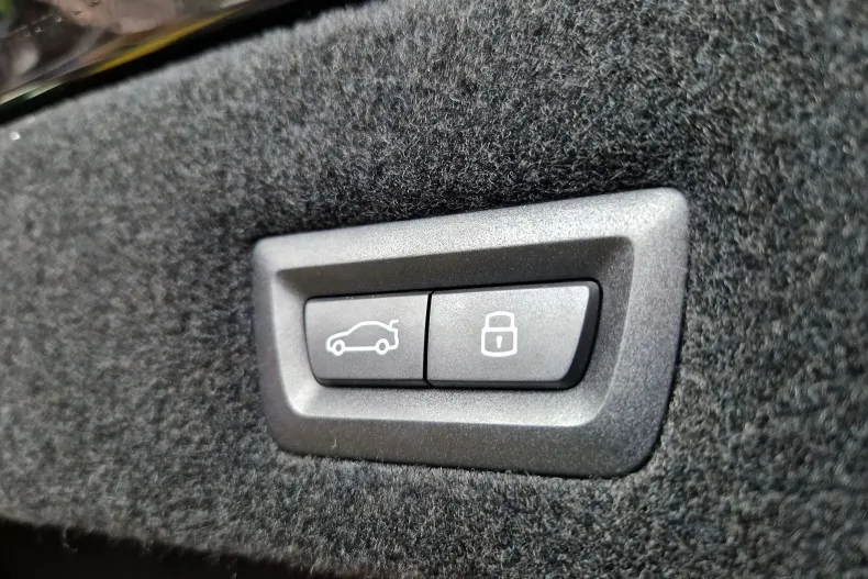 BMW Seria 7 din 2024 cu 6.138 km - oferta BMW128520 - foto 8