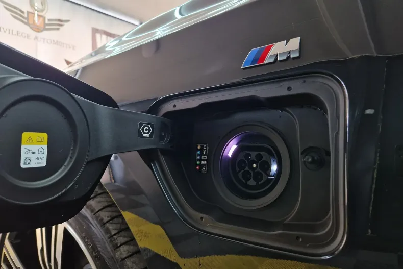 BMW Seria 7 din 2024 cu 6.138 km - oferta BMW128520 - foto 27