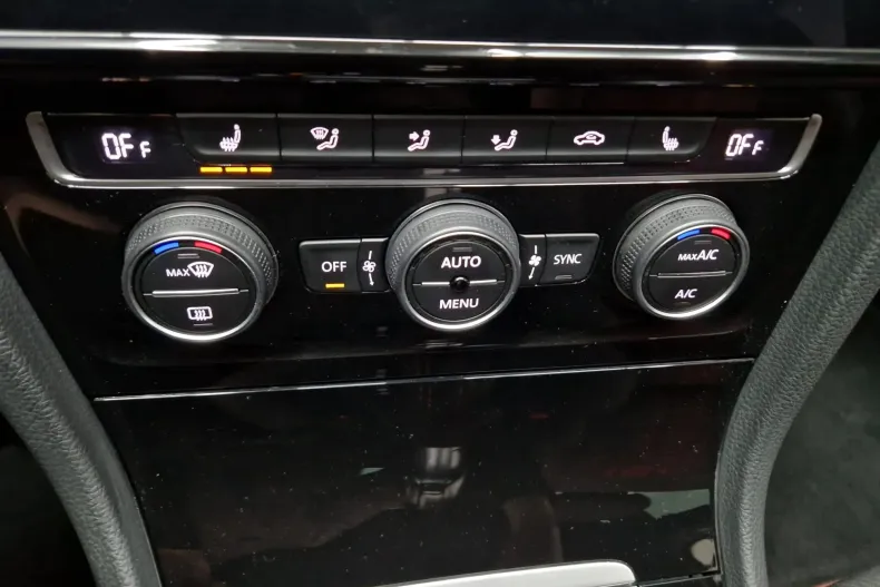 Volkswagen Golf din 2019 cu 154.787 km - oferta VOL128532 - foto 18