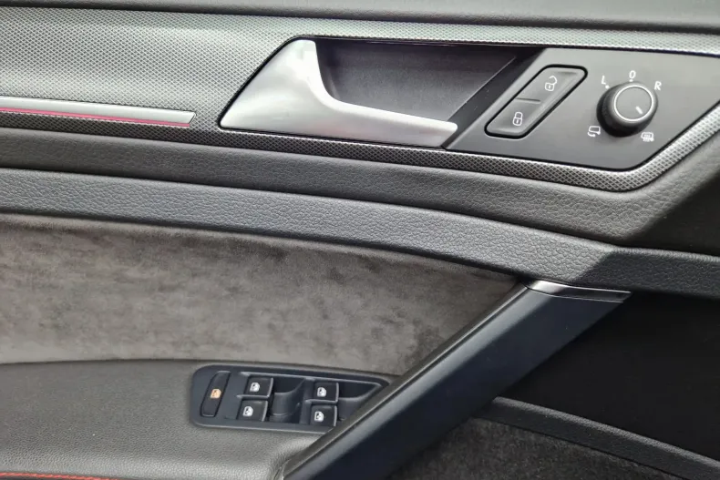 Volkswagen Golf din 2019 cu 154.787 km - oferta VOL128532 - foto 20