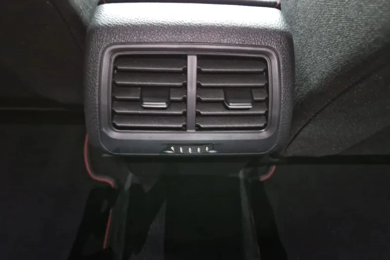 Volkswagen Golf din 2019 cu 154.787 km - oferta VOL128532 - foto 24