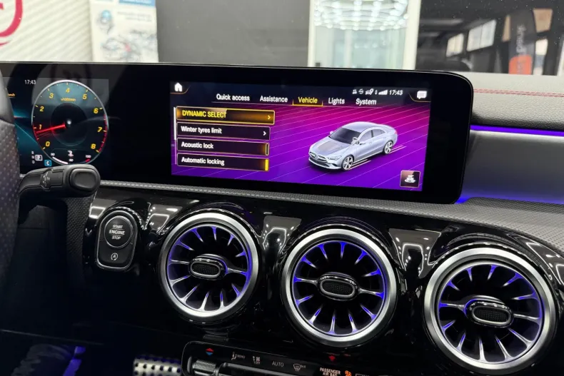 Mercedes-Benz CLA din 2021 cu 172.000 km - oferta MER128556 - foto 13