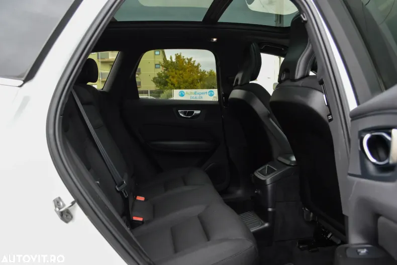 Volvo XC60 din 2020 cu 138.409 km - oferta VOL128669 - foto 30
