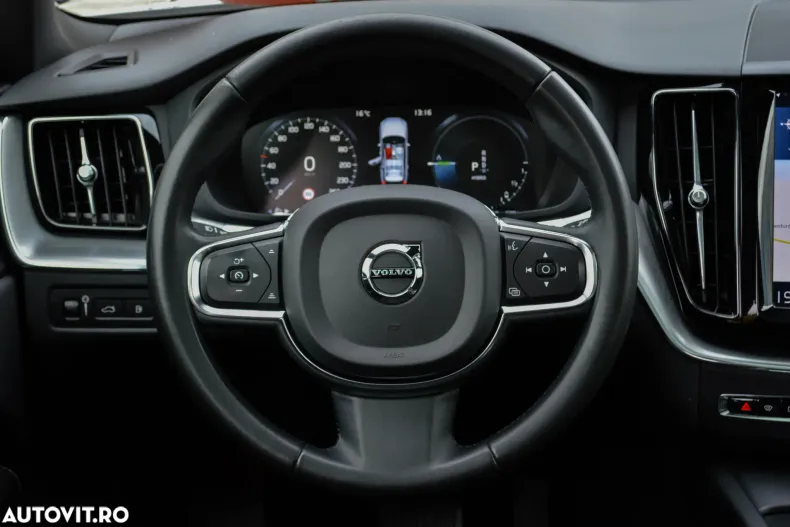 Volvo XC60 din 2020 cu 138.409 km - oferta VOL128669 - foto 35