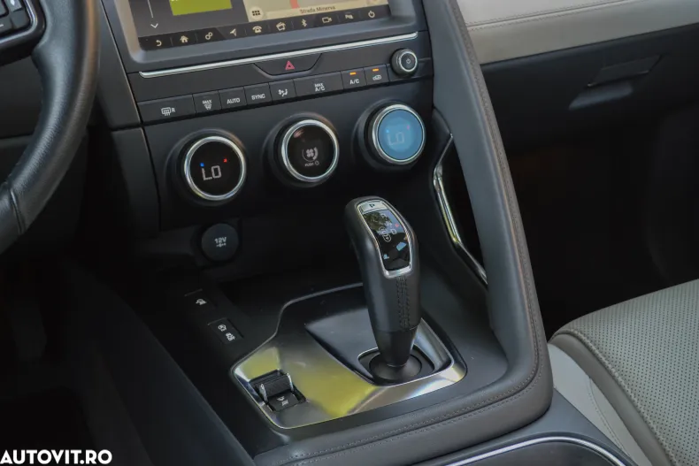 Jaguar E-Pace din 2019 cu 50.800 km - oferta JAG128684 - foto 35