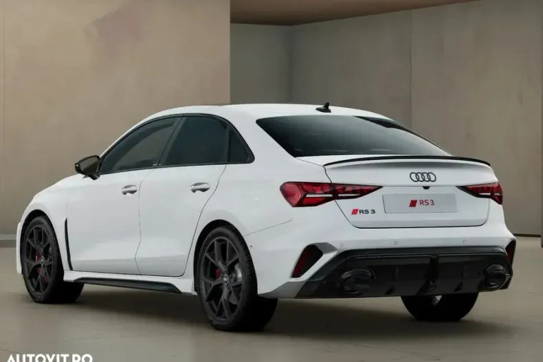 Audi RS3 din 2025 cu 10 km - oferta AUD128686 - foto 3