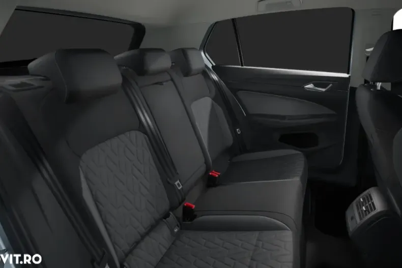 Volkswagen Golf din 2025 cu 3.600 km - oferta VOL128693 - foto 8