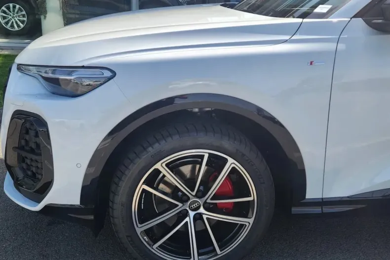 Audi Q5 din 2025 cu 15 km - oferta AUD128713 - foto 2