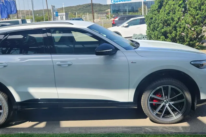 Audi Q5 din 2025 cu 15 km - oferta AUD128713 - foto 8
