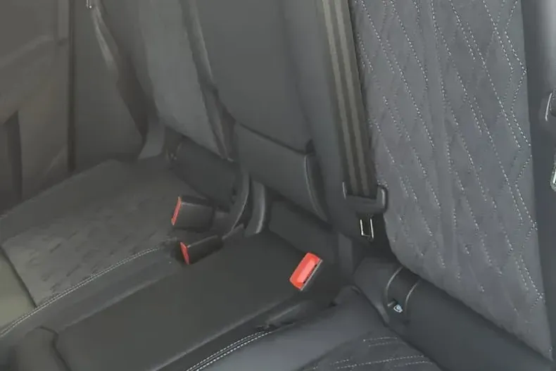 Audi Q5 din 2025 cu 15 km - oferta AUD128713 - foto 12