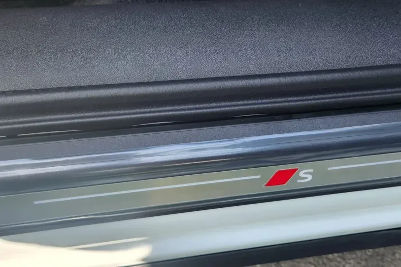 Audi Q5 din 2025 cu 15 km - oferta AUD128713 - foto 24