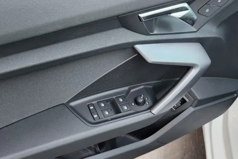 Audi A3 din 2024 cu 5 km - oferta AUD128718 - foto 29