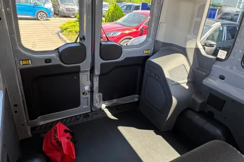 Ford Transit din 2025 cu 5 km - oferta FOR128804 - foto 24