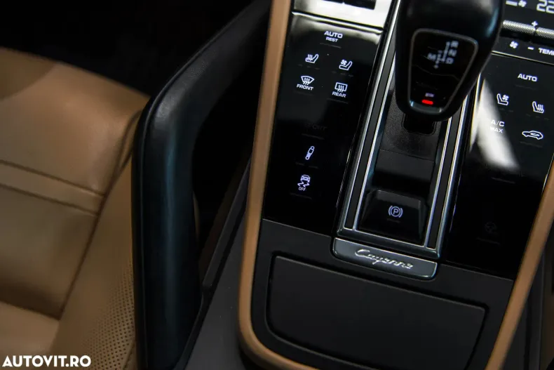 Porsche Cayenne din 2019 cu 76.752 km - oferta POR129028 - foto 24