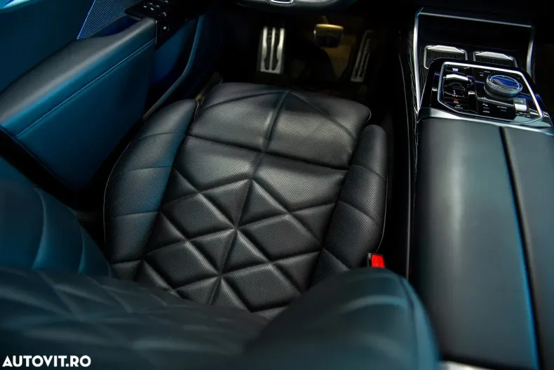 BMW Seria 7 din 2023 cu 57.817 km - oferta BMW129038 - foto 28