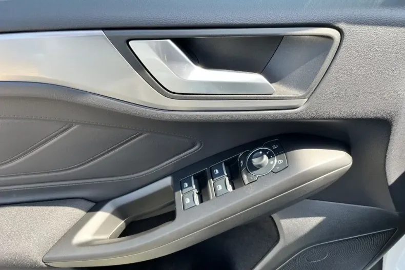 Ford Focus din 2025 cu 1 km - oferta FOR129050 - foto 9