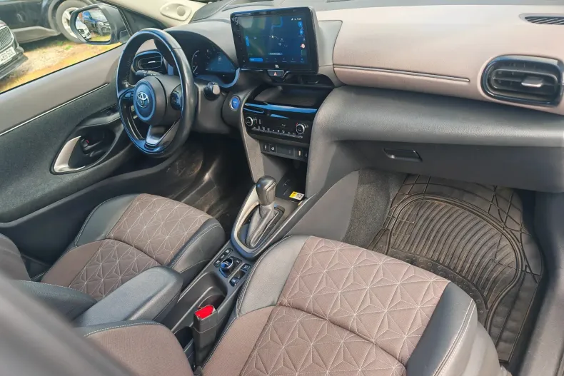 Toyota Yaris Cross din 2022 cu 99.620 km - oferta TOY129083 - foto 15