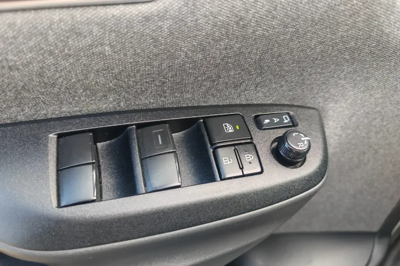 Toyota Yaris Cross din 2022 cu 99.620 km - oferta TOY129083 - foto 19