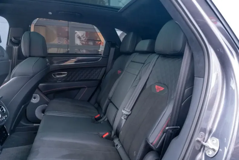 Bentley Bentayga din 2024 cu 7.590 km - oferta BEN129111 - foto 12