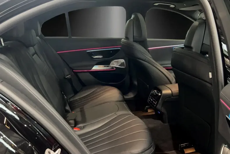 Mercedes-Benz E 400 din 2023 cu 12.000 km - oferta MER129119 - foto 11