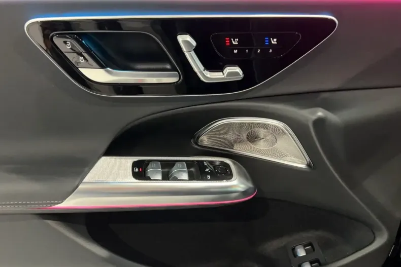 Mercedes-Benz E 400 din 2023 cu 12.000 km - oferta MER129119 - foto 16