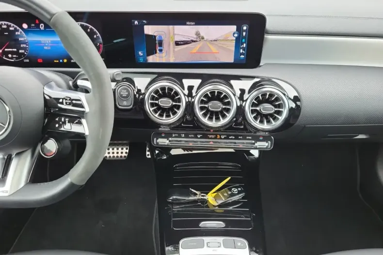 Mercedes-Benz CLA 45 AMG din 2024 cu 8.900 km - oferta MER129125 - foto 14