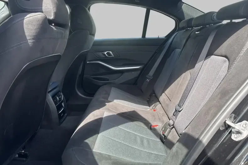 BMW 320 din 2025 cu 12.069 km - oferta BMW129151 - foto 6