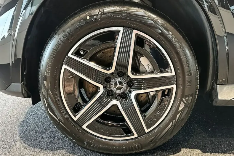 Mercedes-Benz GLC 300 din 2023 cu 30.619 km - oferta MER129158 - foto 5