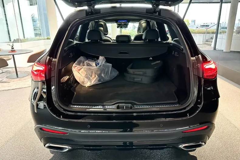 Mercedes-Benz GLC 300 din 2023 cu 30.619 km - oferta MER129158 - foto 11