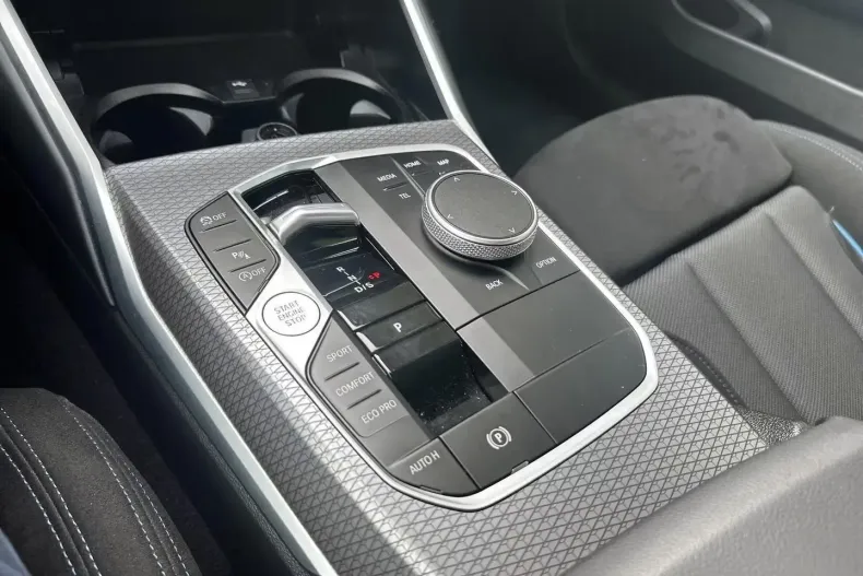 BMW 320 din 2025 cu 10.500 km - oferta BMW129160 - foto 8