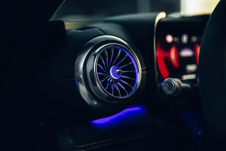 Mercedes-Benz AMG GT din 2024 cu 5.100 km - oferta MER129161 - foto 26