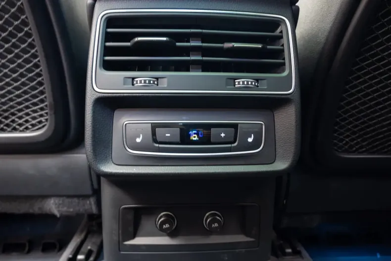 Audi Q8 din 2021 cu 120.500 km - oferta AUD129164 - foto 33