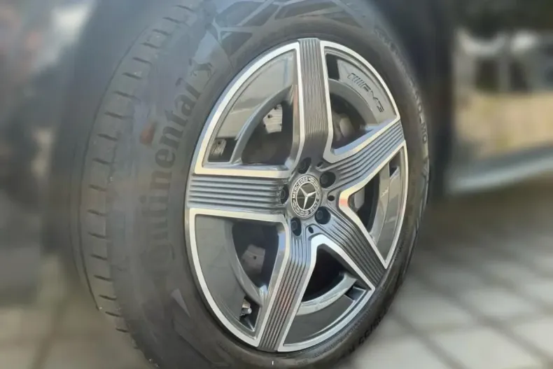 Mercedes-Benz GLC 300 din 2023 cu 43.883 km - oferta MER129166 - foto 3