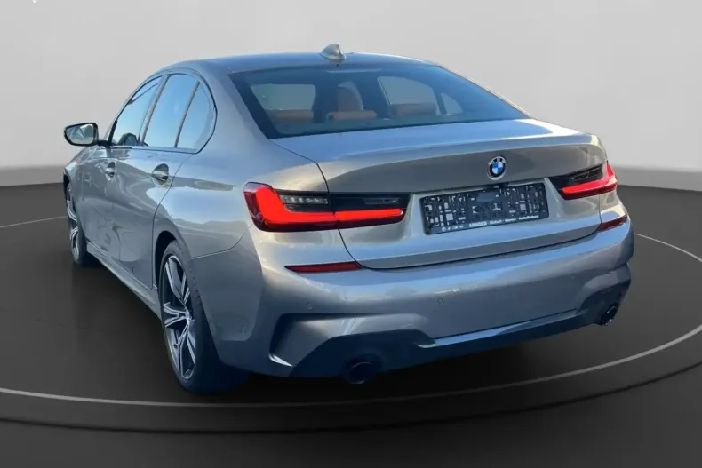 BMW 330 din 2022 cu 77.900 km - oferta BMW129171 - foto 2