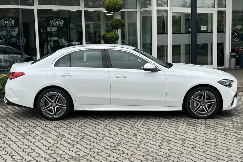 Mercedes-Benz C 400 din 2023 cu 12.690 km - oferta MER129172 - foto 6